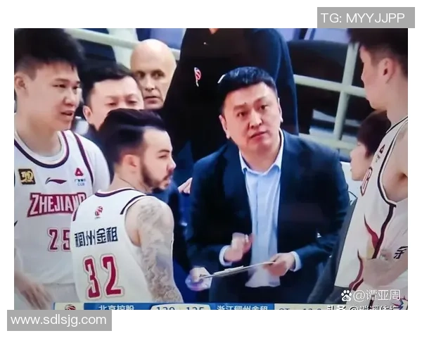 CBA精彩回顾辽宁队对决北京队的激烈比赛瞬间与精彩时刻分析