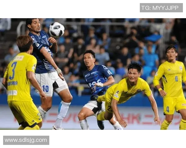 广岛三箭迎战鲁能展开激烈较量期待精彩瞬间与战术博弈