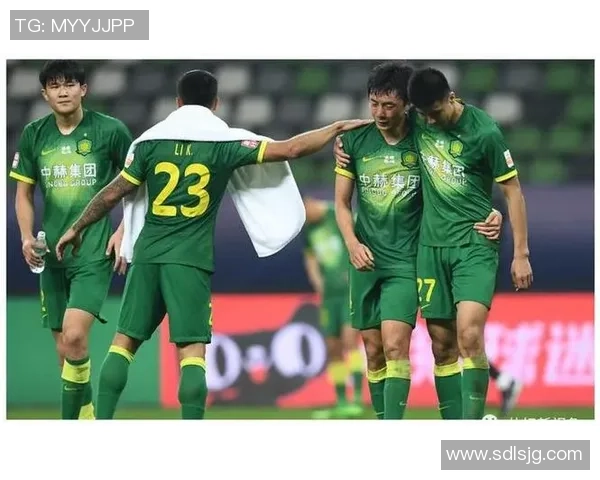 恒大与重庆精彩对决回放分析及比赛亮点总结