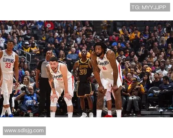 湖人对快船精彩比赛录像回放全场回顾与精彩瞬间分析