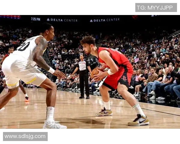 爵士与勇士精彩对决全场回放分析与精彩瞬间重温